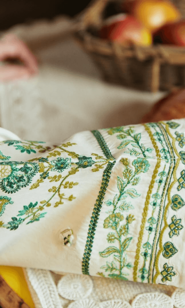 Tsl-899 Unstitched 3pc Embroidered Drees Dhanak